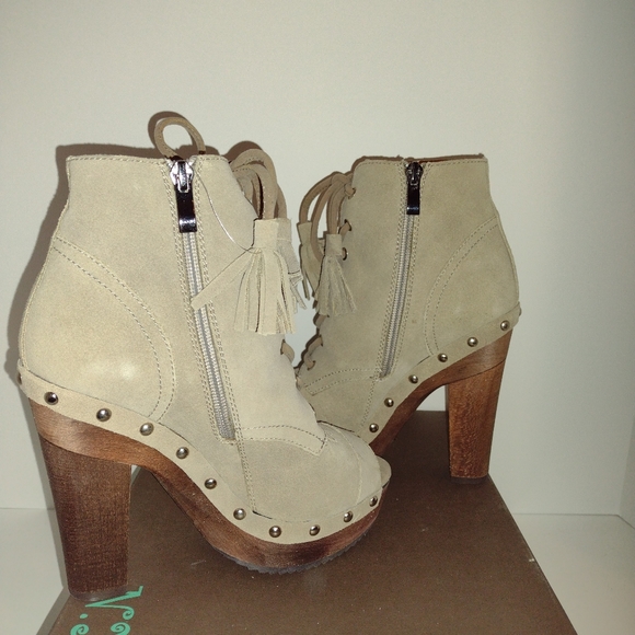 N.Y.L.A/ Brigita color Tau-Su Size 7 5inch Ankle Booties - Picture 3 of 4
